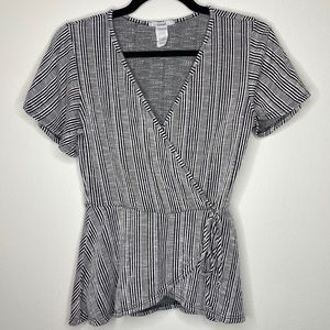 🩷🩵Acemi - Pinstriped Short Sleeve Top